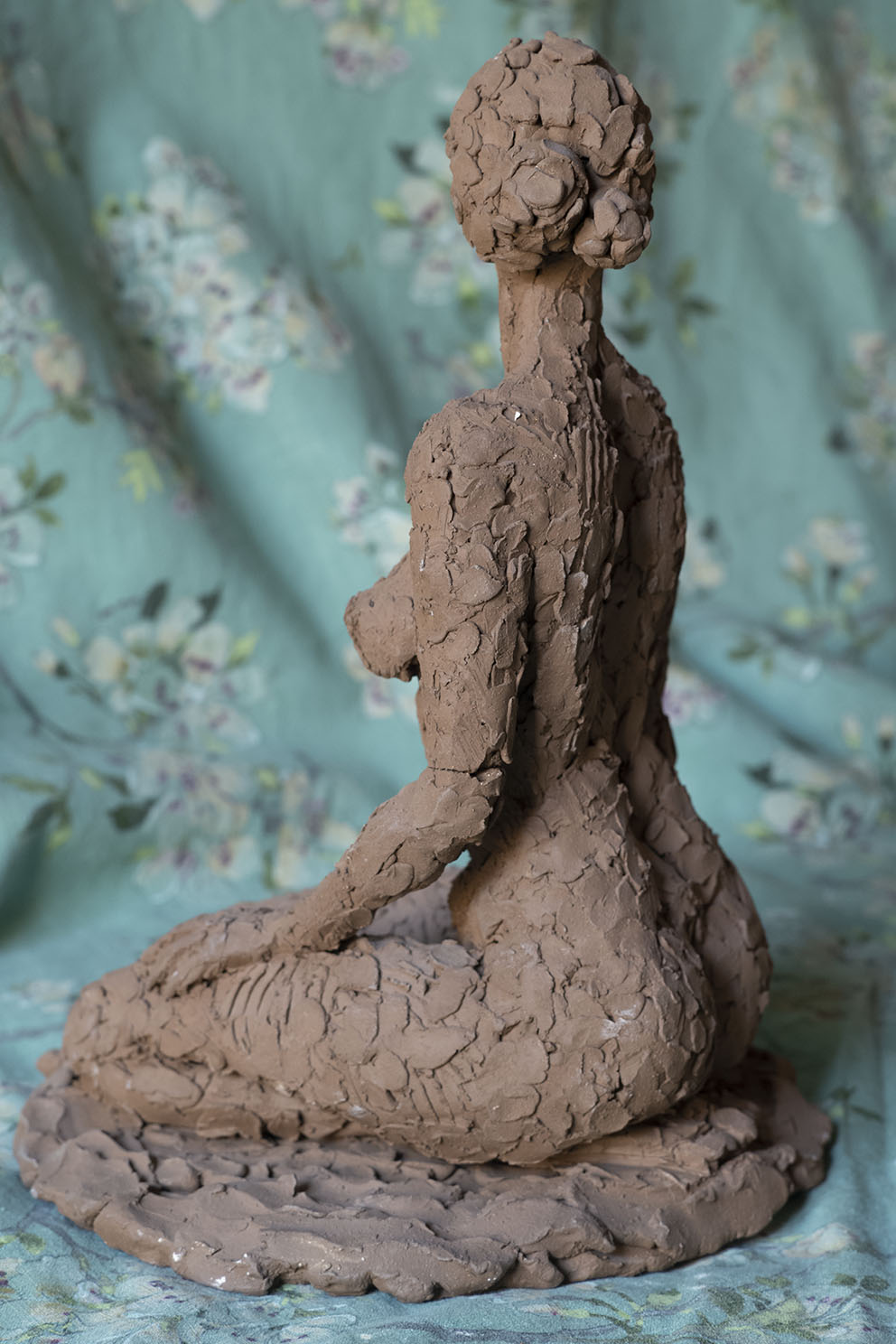 Elegant Plaster — sculpture d'Allel Driss (figure en plâtre)